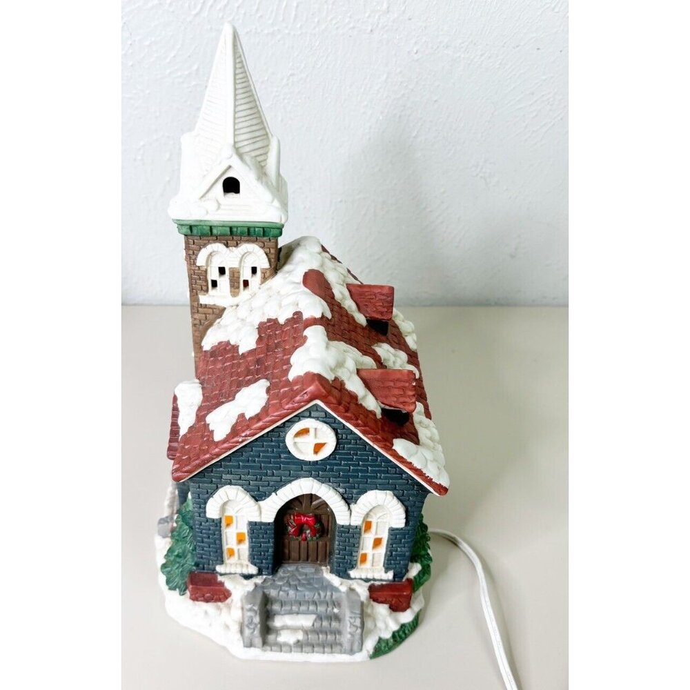 VTG 1992 Mervyns-Village Square-Christmas 9" Ceramic Church Steeple Lighted EUC